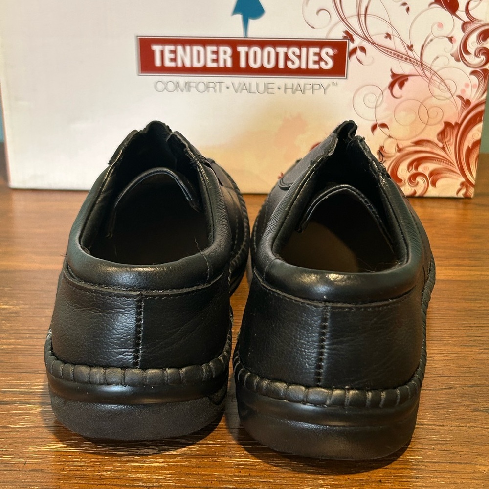 🔥🆕🔥 Tender Tootsies Dielle Black Leather Comfort Loafers - Size 9 - Picture 6 of 8